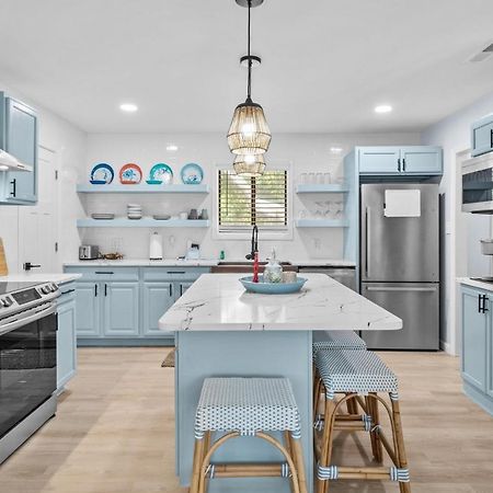 The Blue Lagoon Pine Knoll Shores Exterior foto