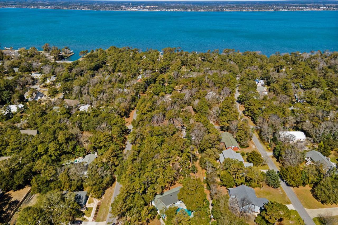 The Blue Lagoon Pine Knoll Shores Exterior foto